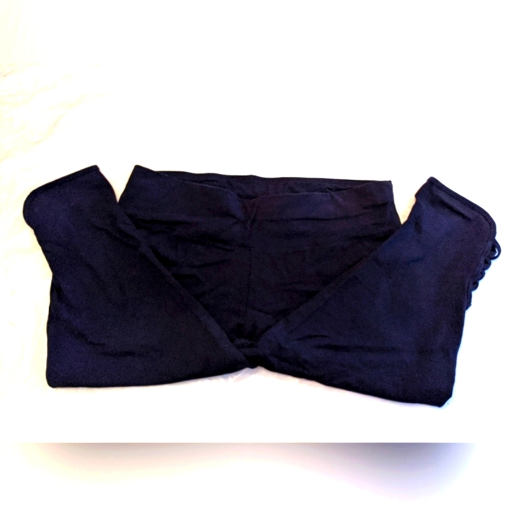 Capris w Criss-Cross Detail on Legs, Black, Women 1X by ACX Active